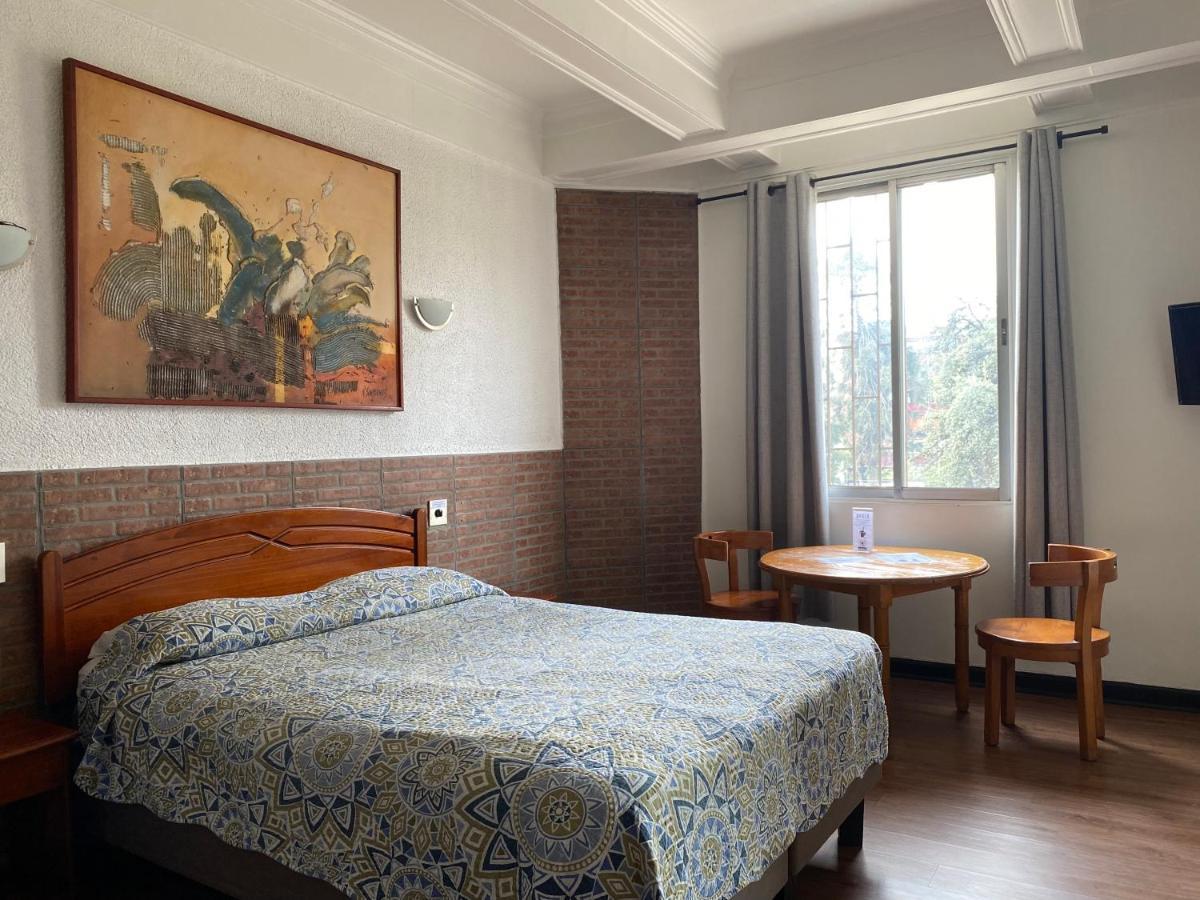 Hotel Del Parque - Santiago — Photos 1